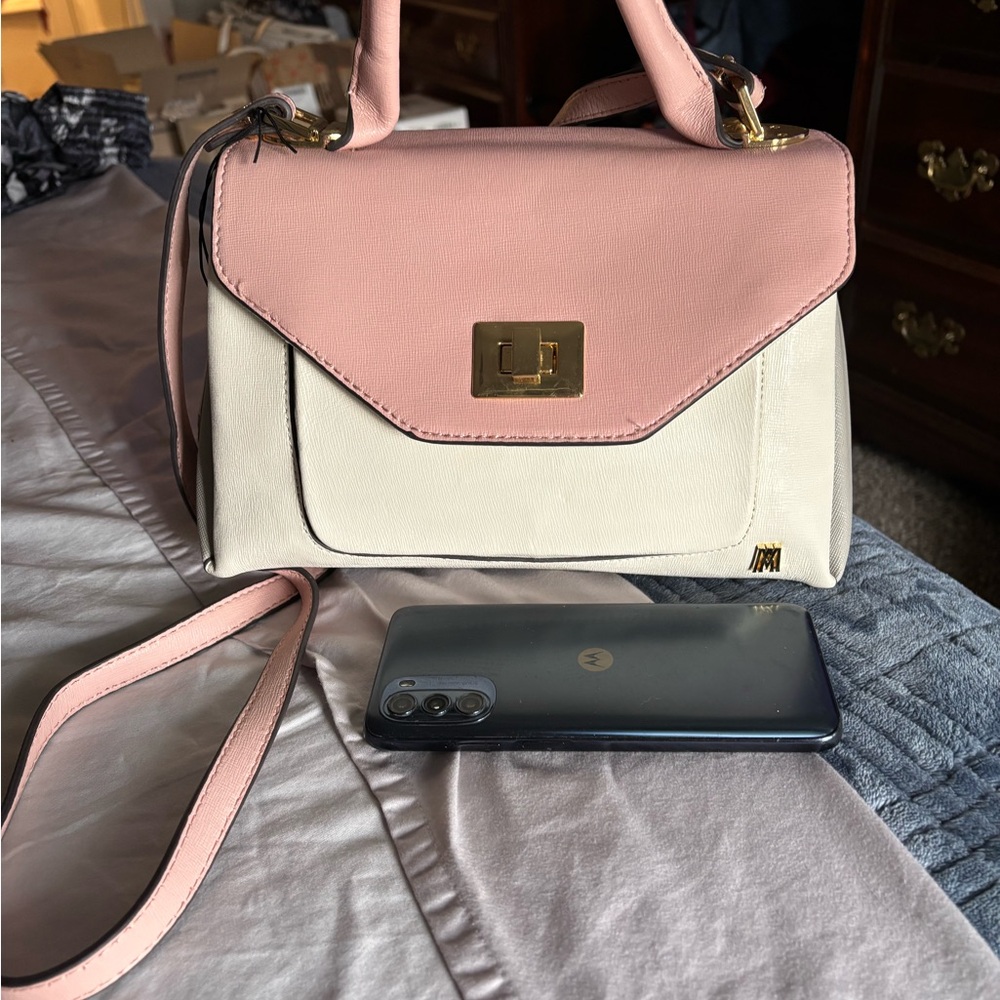 ANTONIO MELANI Pink and Cream Crossbody Bag with Elegant Design